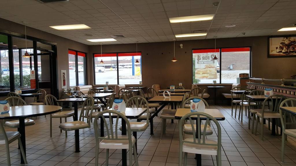 Burger King | restaurant | 5940 University Blvd, Coraopolis, PA 15108, USA | 4122645190 OR +1 412-264-5190