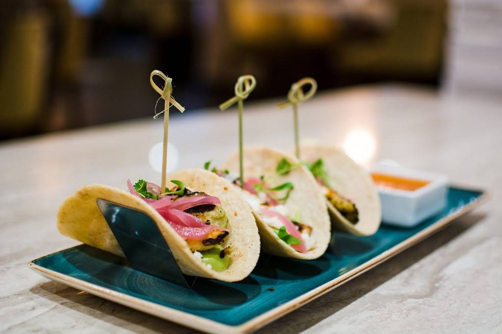 Fin + Field Restaurant and Bar | restaurant | 350 Calle Principal, Monterey, CA 93940, USA | 8316474000 OR +1 831-647-4000