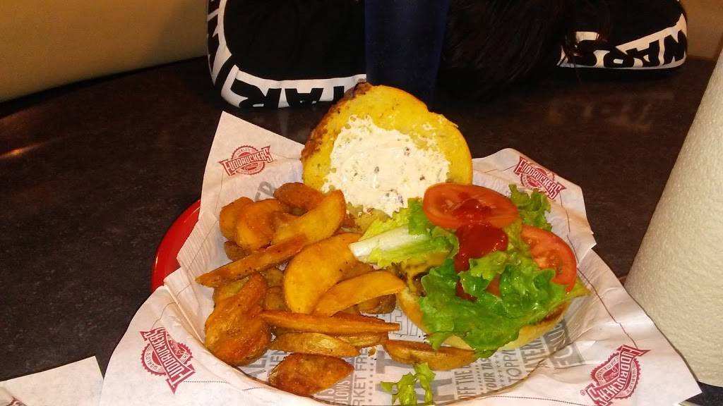 Fuddruckers | restaurant | 3848 McHenry Ave, Modesto, CA 95350, USA | 2093383833 OR +1 209-338-3833