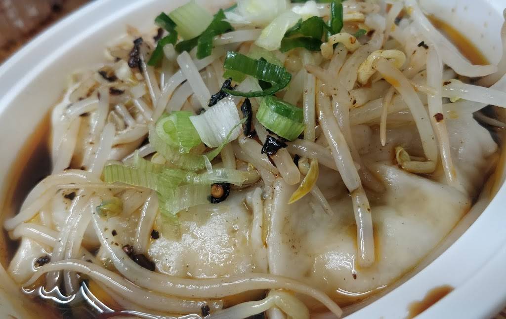 Carols Bun | restaurant | 139 E Broadway, New York, NY 10002, USA | 2125660203 OR +1 212-566-0203