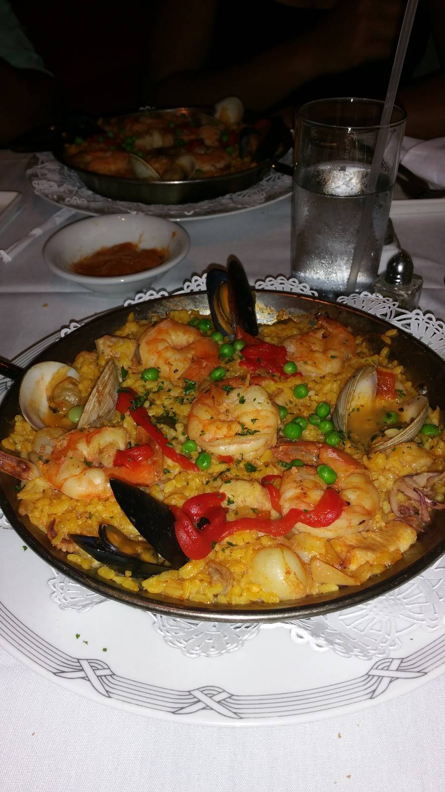 Vizcaya Restaurante & Tapas Bar | restaurant | 10905 Dale Mabry Hwy, Tampa, FL 33618, USA | 8139687400 OR +1 813-968-7400