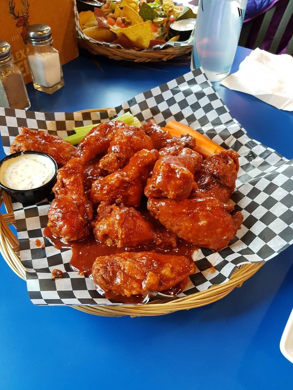 The Penalty Box | restaurant | 220 Bayview Dr, Barrie, ON L4N 2Z4, Canada | 7055032888 OR +1 705-503-2888