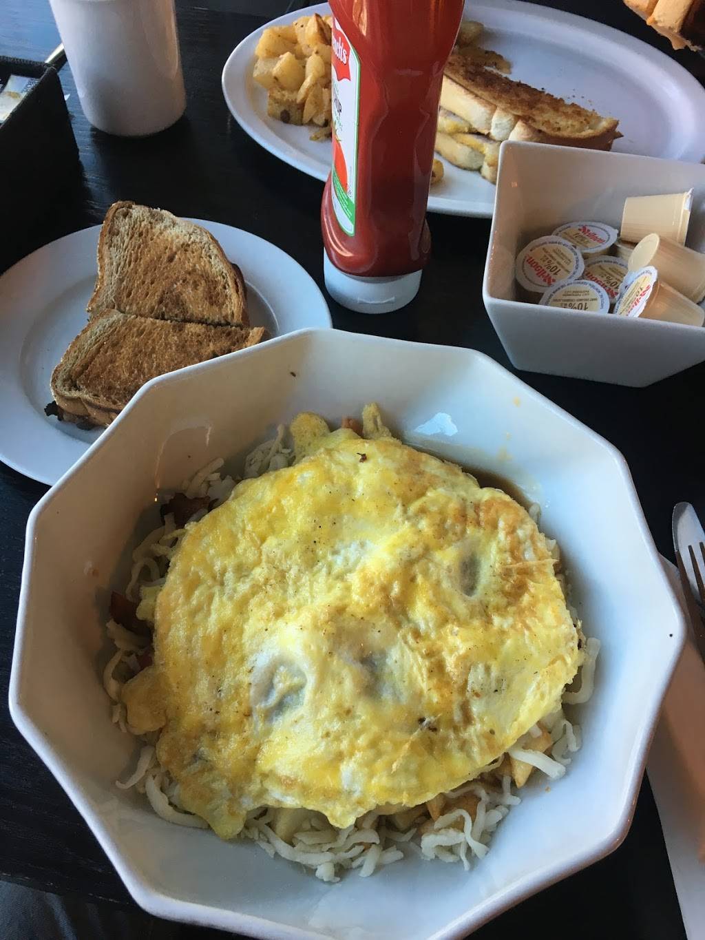 Moorefield Diner | restaurant | 42 McGivern St, Moorefield, ON N0G 2K0, Canada | 5196380413 OR +1 519-638-0413