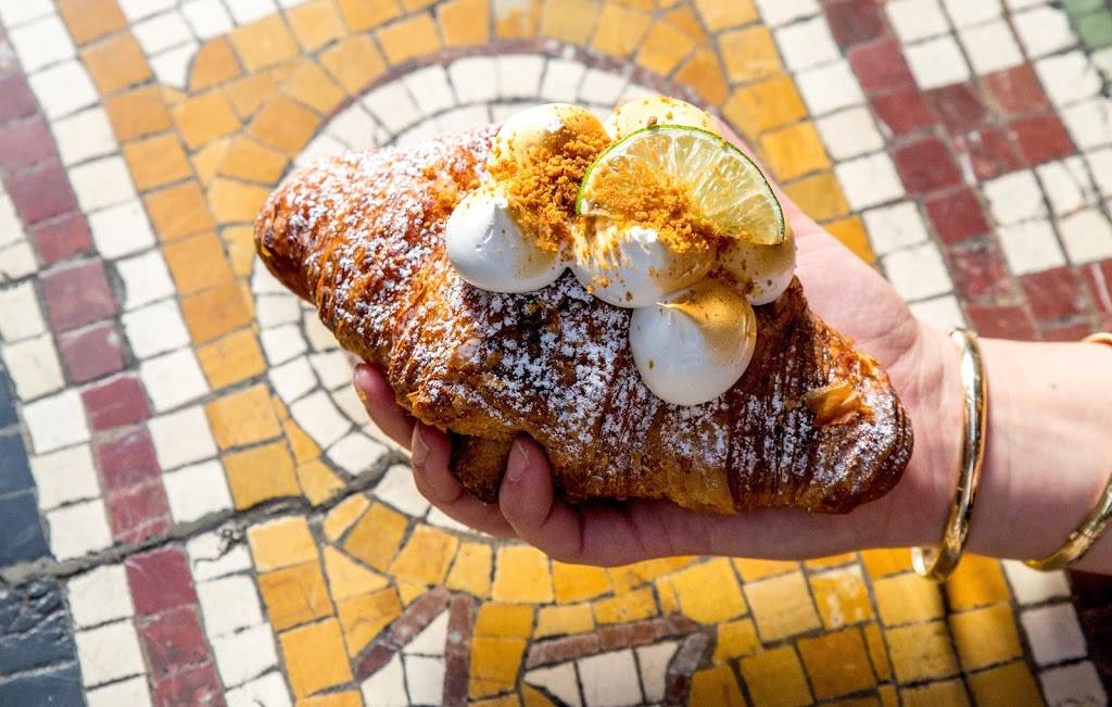 Vive la tarte | bakery | 3515 Sunset Blvd, Los Angeles, CA 90026, USA | 3235223252 OR +1 323-522-3252