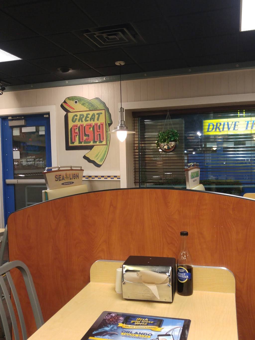 Long John Silvers | restaurant | 1015 S Green River Rd, Evansville, IN 47715, USA | 8124763662 OR +1 812-476-3662