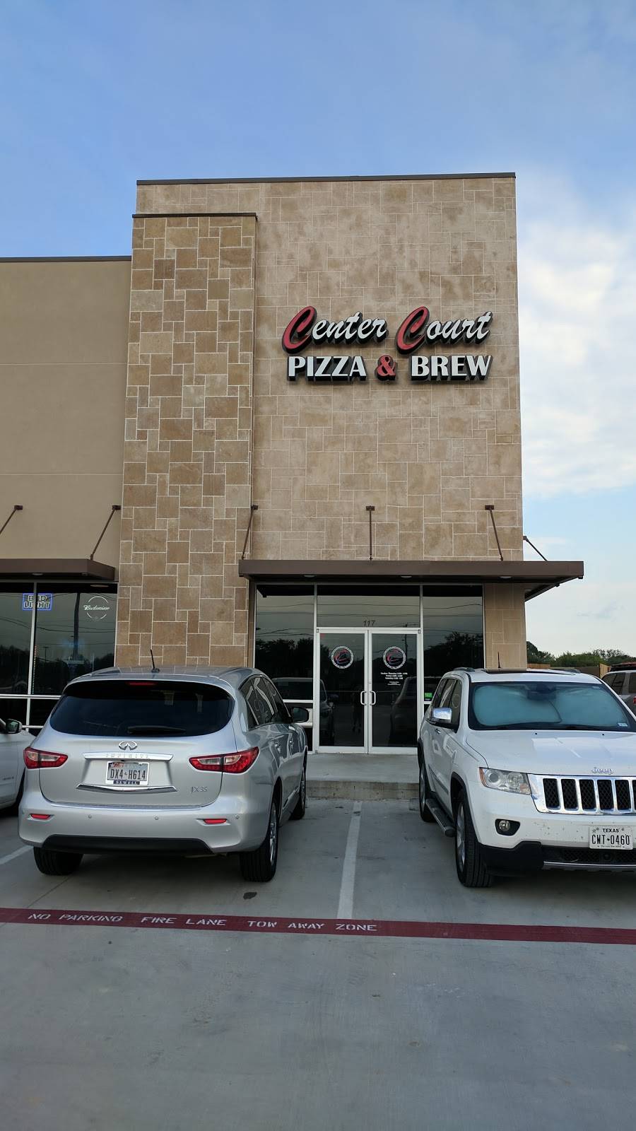 Center Court Pizza & Brew | meal takeaway | 2111 W Parkwood Ave #117, Friendswood, TX 77546, USA | 8324819234 OR +1 832-481-9234