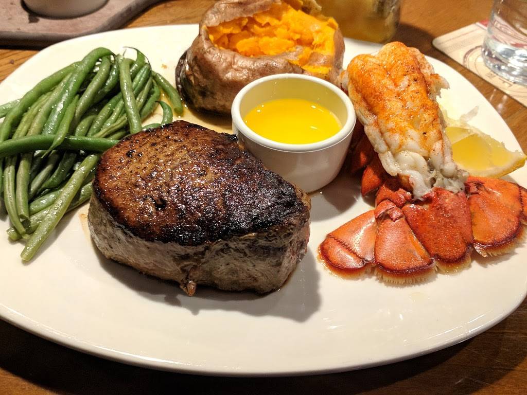 Outback Steakhouse | restaurant | 145 Pelham St # 147, Methuen, MA 01844, USA | 9786861122 OR +1 978-686-1122