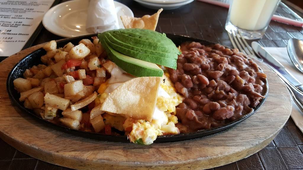 Phlight | restaurant | 6724 Bright Ave B, Whittier, CA 90601, USA | 5627890578 OR +1 562-789-0578