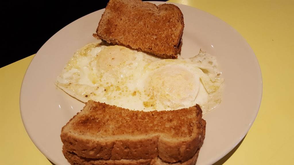 Auburns Town Tavern | restaurant | 1343 Main St, Auburn, IN 46706, USA | 2609250555 OR +1 260-925-0555