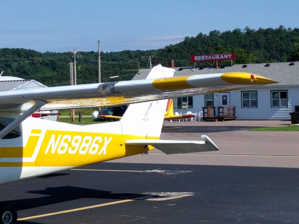 Piccadilly Lilly Airport Diner | restaurant | E2513 Co Rd JJ, Spring Green, WI 53588, USA | 6085833318 OR +1 608-583-3318