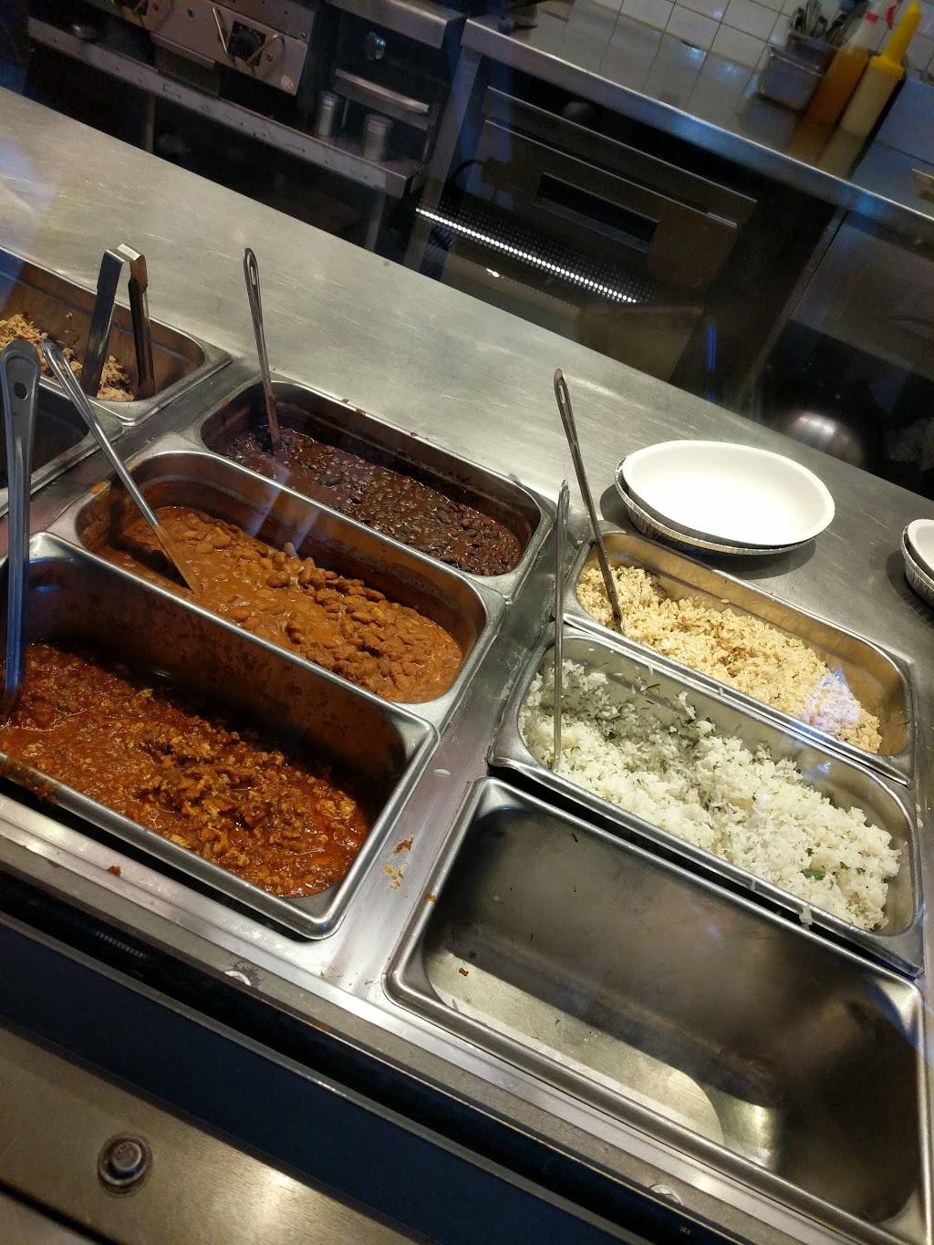 Chipotle Mexican Grill | restaurant | 2323 Yonge St Unit 100, Toronto, ON M4P 2C9, Canada | 4164898601 OR +1 416-489-8601