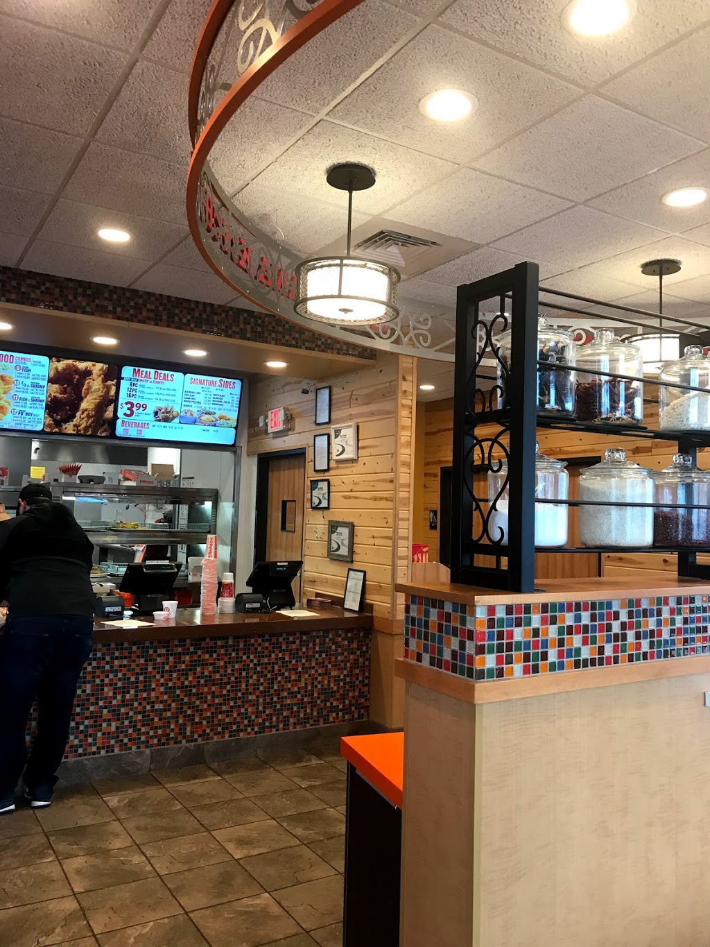 Popeyes Hamilton Blvd | restaurant | 801 S Hamilton Blvd, Sioux City, IA 51103, USA | 7124545960 OR +1 712-454-5960
