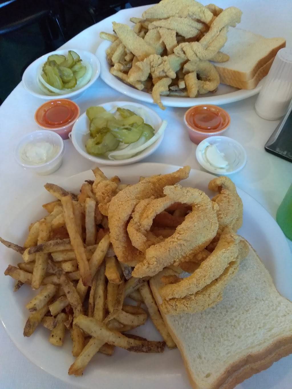 Mjs fish and Chicken Express | restaurant | 716 E Enos Ave, Springfield, IL 62702, USA | 2175720257 OR +1 217-572-0257