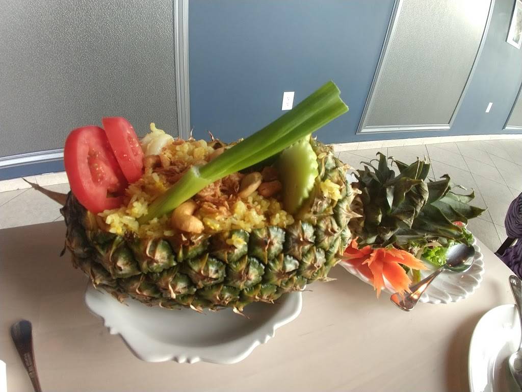 Subhannahong Royal Thai Cuisine | restaurant | 1212 S Pacific Coast Hwy Ste 206, Redondo Beach, CA 90277, USA | 3103163033 OR +1 310-316-3033