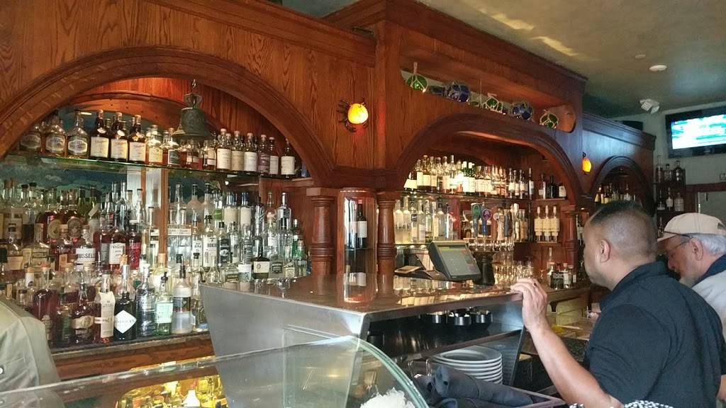 A.W. Shucks Cocktail & Oyster Bar | restaurant | Ocean Ave &, San Carlos St, Carmel-By-The-Sea, CA 93923, USA | 8316246605 OR +1 831-624-6605