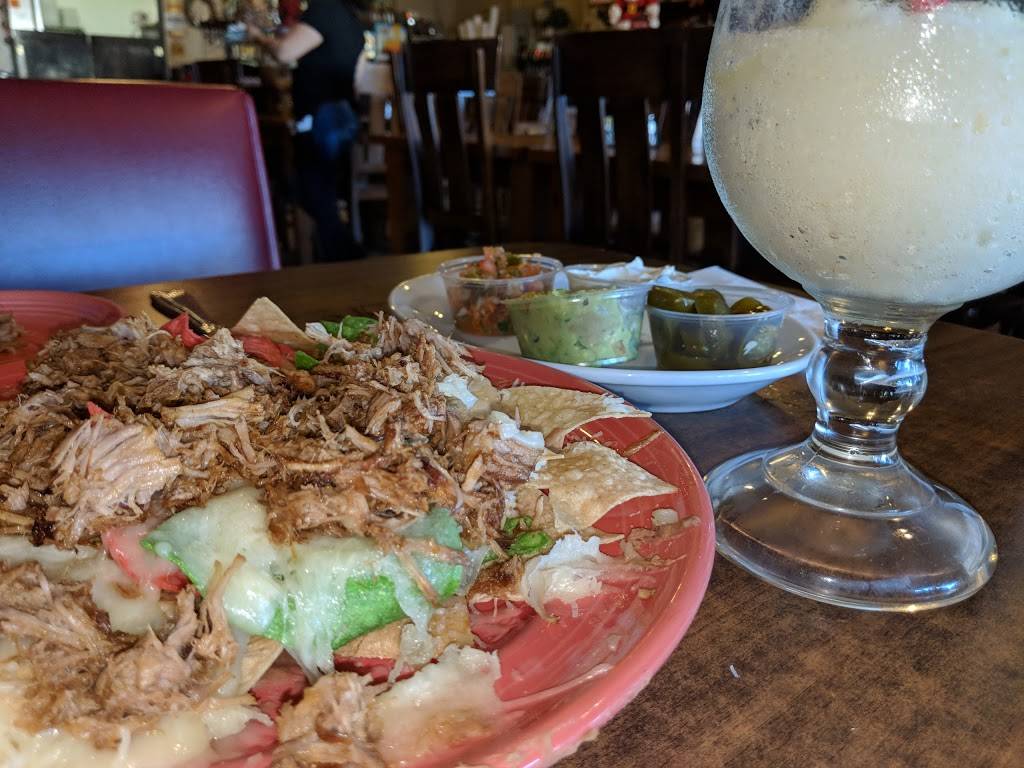 Suzey Belens | restaurant | 140 N 3rd Ave, Oakdale, CA 95361, USA | 2098482849 OR +1 209-848-2849