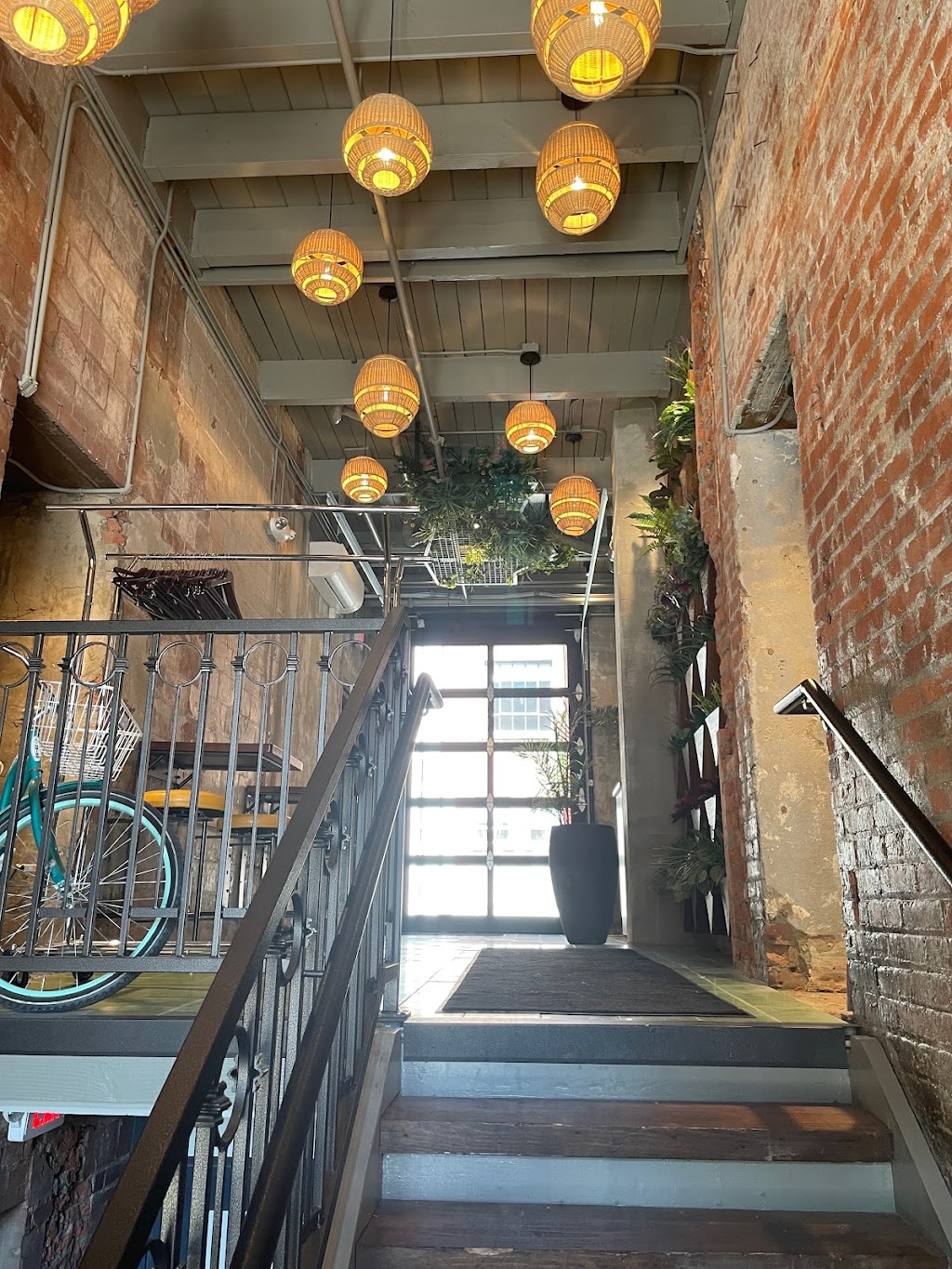 Green Goat Cafe Bar | restaurant | Green Goat Cafe Bar, 2125 Superior Ave, Cleveland, OH 44114, USA | 2162940100 OR +1 216-294-0100