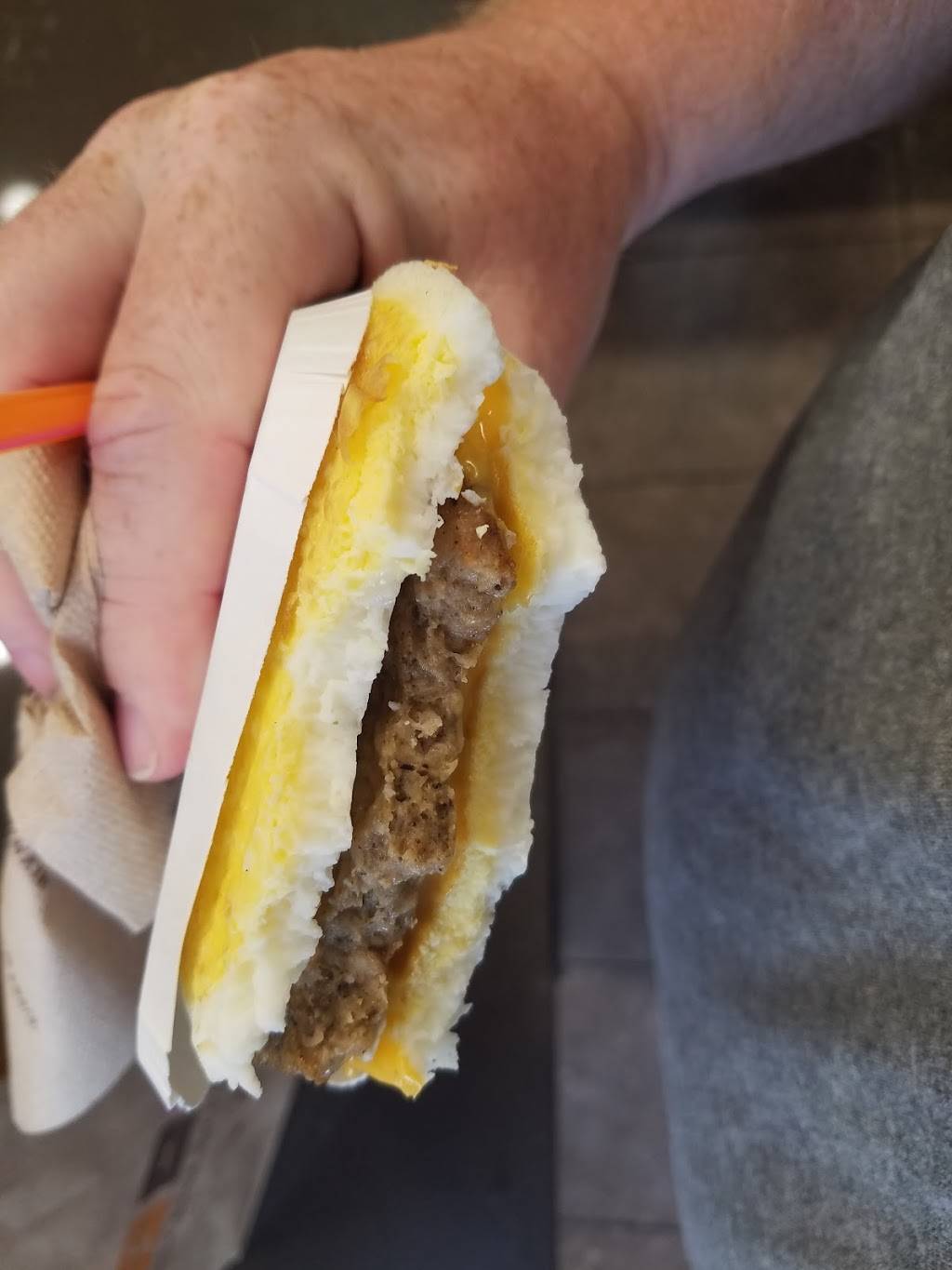 Dunkin | cafe | 275 S Lake Ave, Pasadena, CA 91101, USA | 6267935282 OR +1 626-793-5282