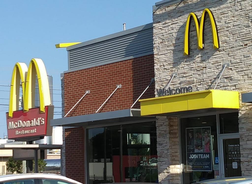 McDonalds | cafe | 1901 N Main St, High Point, NC 27262, USA | 3368829824 OR +1 336-882-9824
