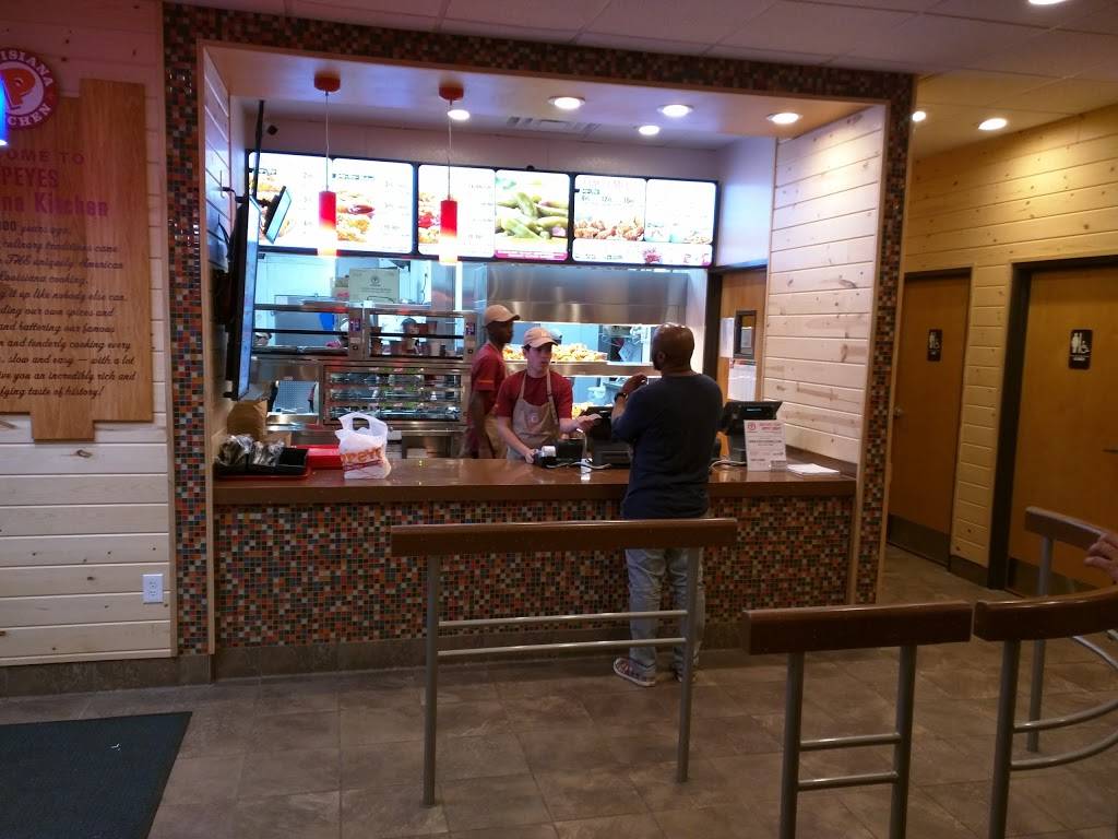 Popeyes Louisiana Kitchen | restaurant | 4368 Hwy 360, Fort Worth, TX 76155, USA | 6823500900 OR +1 682-350-0900
