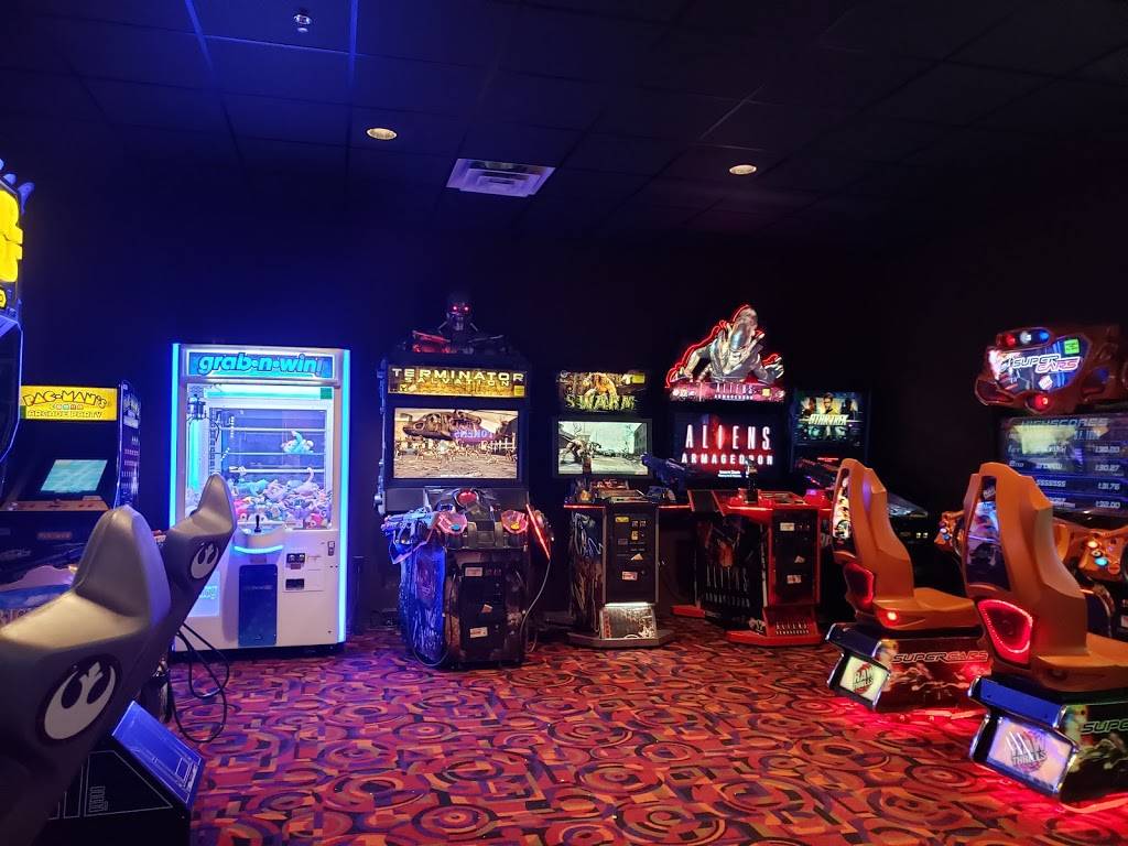 Tinseltown USA | meal takeaway | Hills Mall, 720 W Ring Rd, Layton, UT 84041, USA | 8015464764 OR +1 801-546-4764