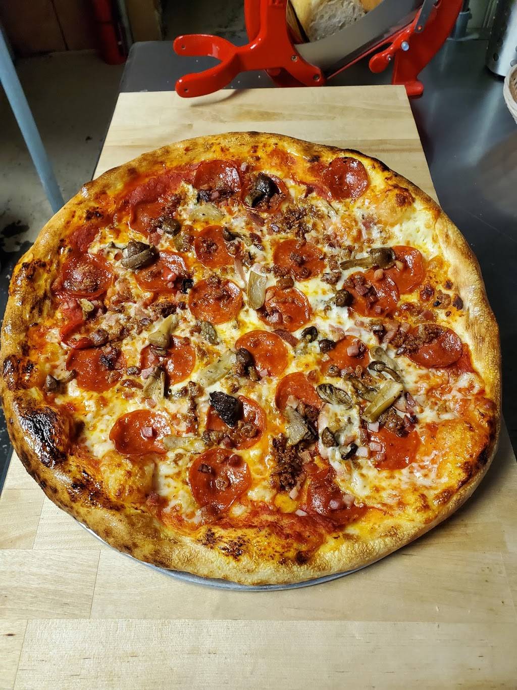 Zeffiros Pizzeria Downtown | restaurant | 136 N Water St suite a, Las Cruces, NM 88001, USA | 5756524215 OR +1 575-652-4215