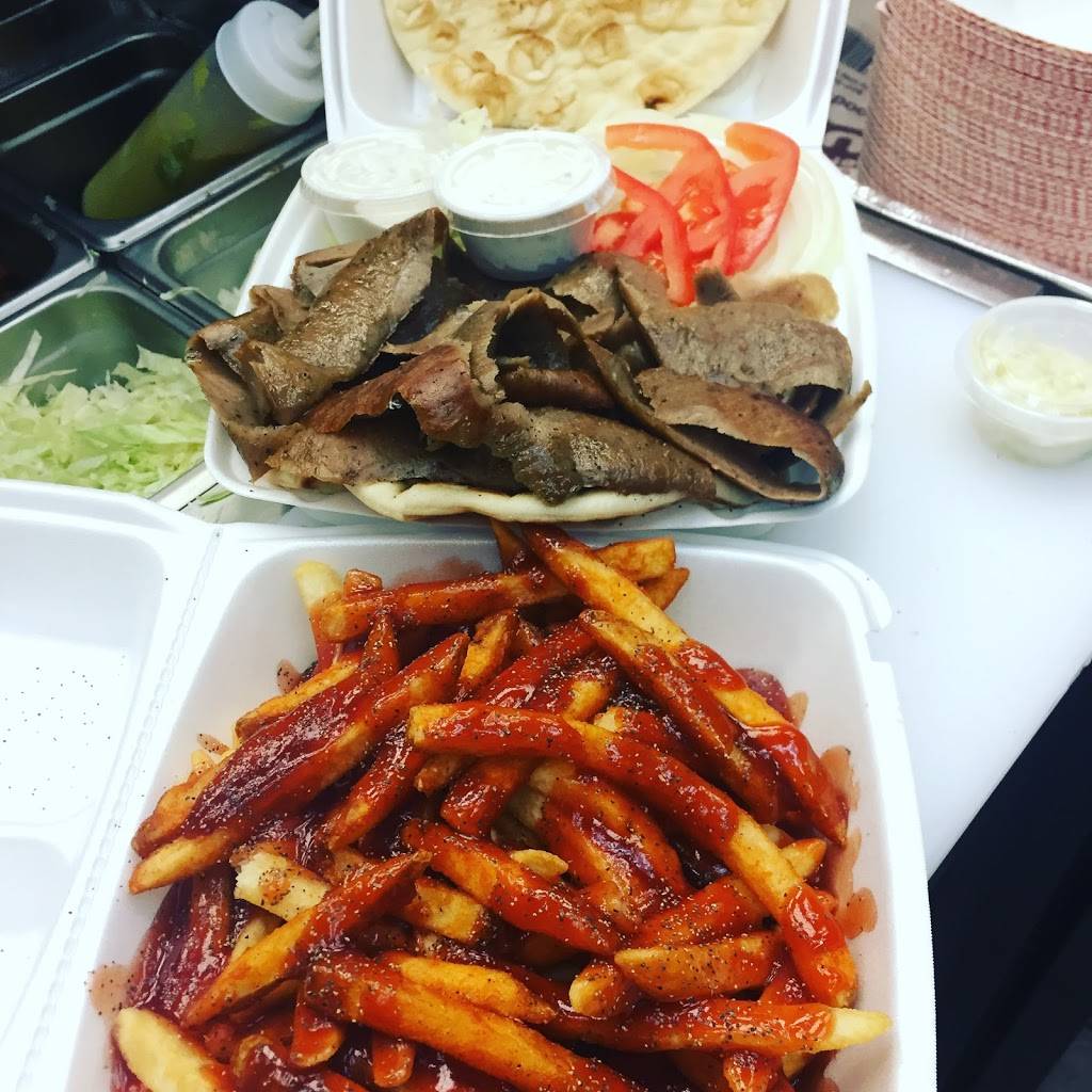 Sharks Fish & Chicken | restaurant | 855 W 87th St, Chicago, IL 60620, USA | 7739943110 OR +1 773-994-3110