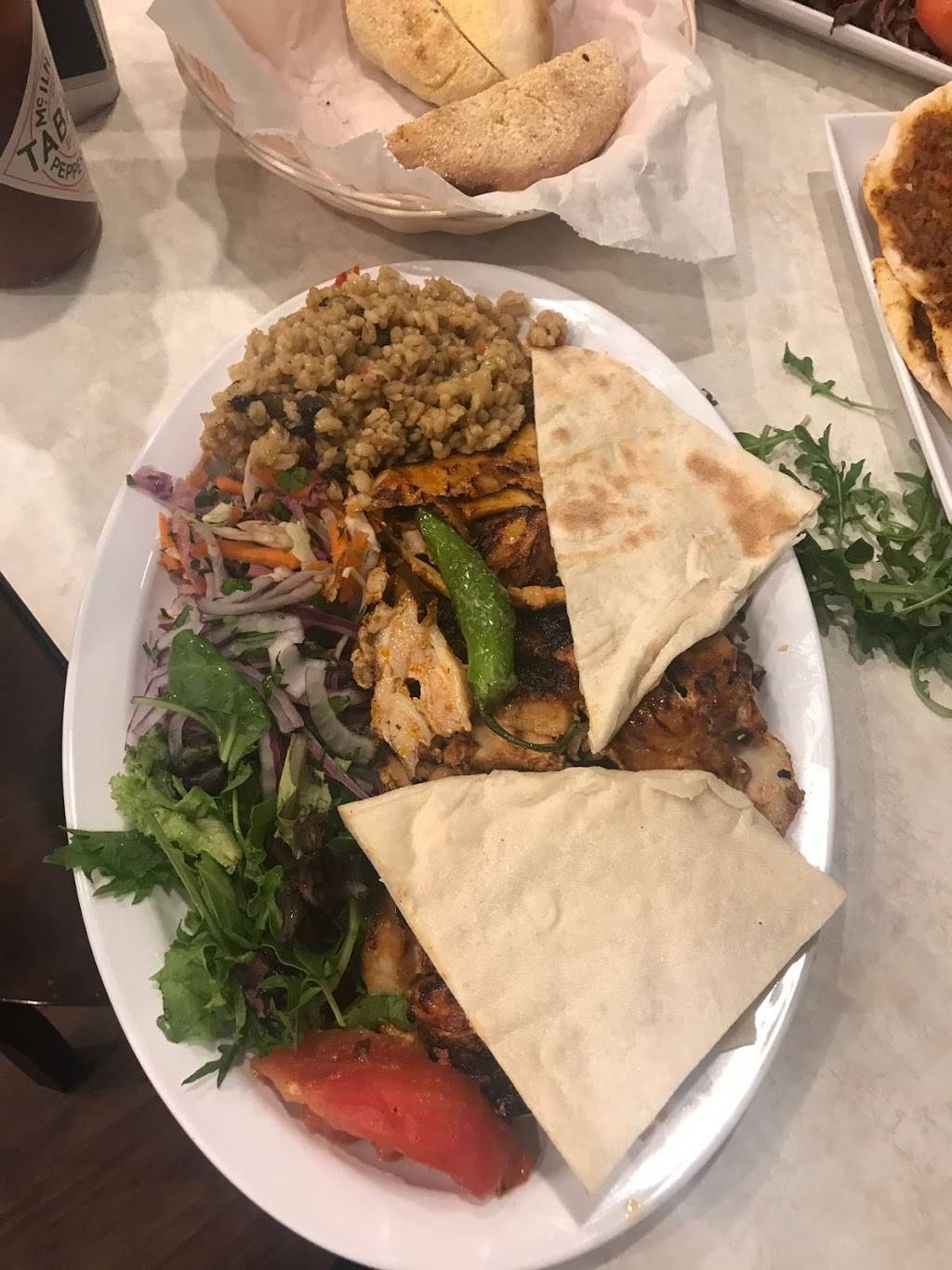 Istanbul Grill | restaurant | 3037 N Clark St, Chicago, IL 60657, USA | 7736986995 OR +1 773-698-6995