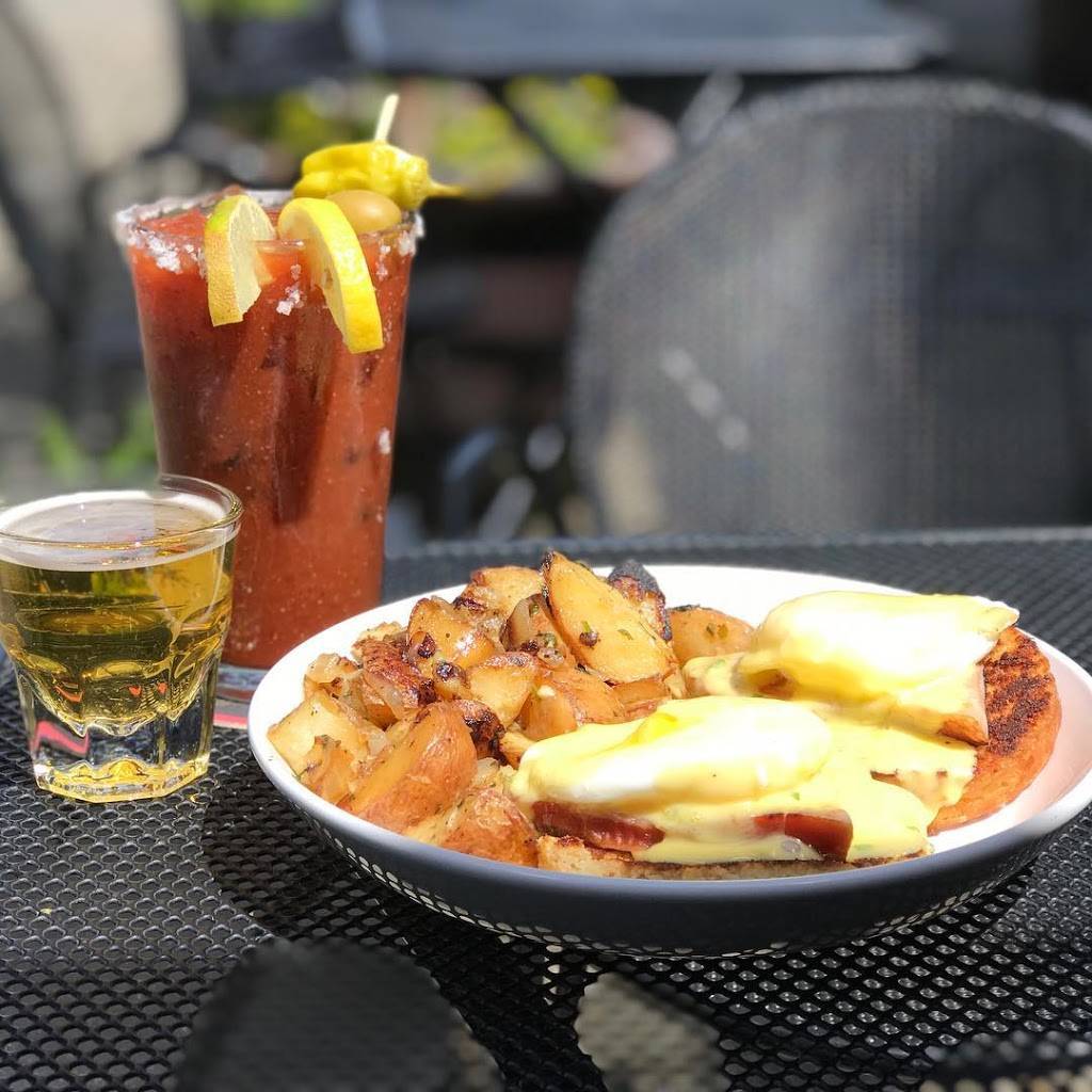 Uncle Eddies Public House - All Ages Welcome | restaurant | 8601 14th Ave S, Seattle, WA 98108, USA | 2066863254 OR +1 206-686-3254