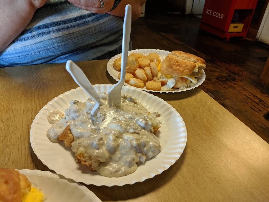 Amos BBQ & Biscuits | restaurant | 697 Hightower Rd, Ball Ground, GA 30107, USA | 7708893866 OR +1 770-889-3866