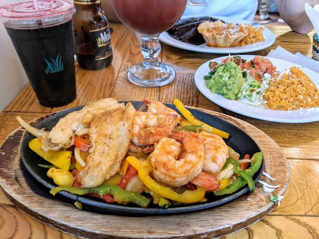 Los Agaves | restaurant | 7024 Market Pl Dr, Goleta, CA 93117, USA | 8059684000 OR +1 805-968-4000