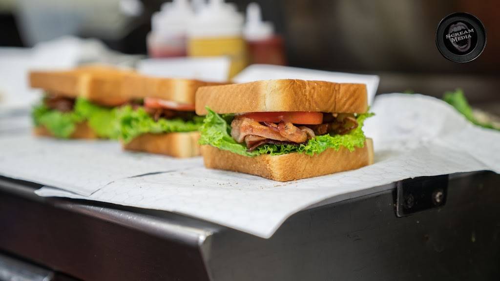 11:11 Burgers & Beignets | restaurant | 718 W Johnson St, Fond du Lac, WI 54935, USA | 9202668005 OR +1 920-266-8005