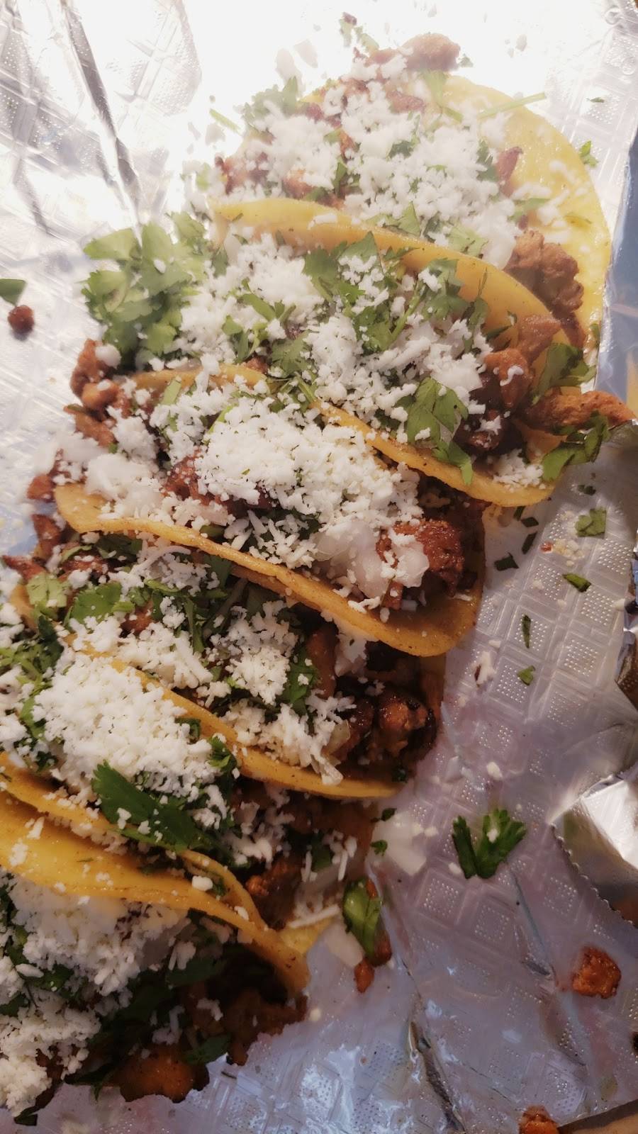 Tacos Muchachos | restaurant | 2804 Quiet Plain Dr, San Antonio, TX 78245, USA | 2104657122 OR +1 210-465-7122