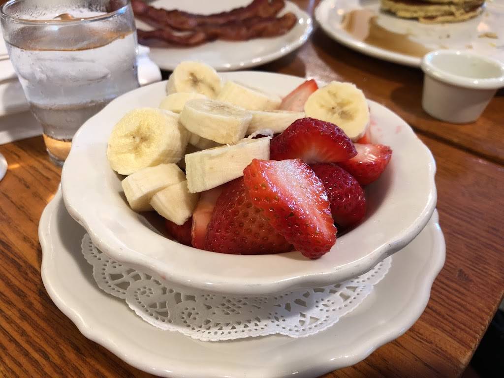 The Original Pancake House | bakery | 22 E Bellevue Pl, Chicago, IL 60611, USA | 3126427917 OR +1 312-642-7917