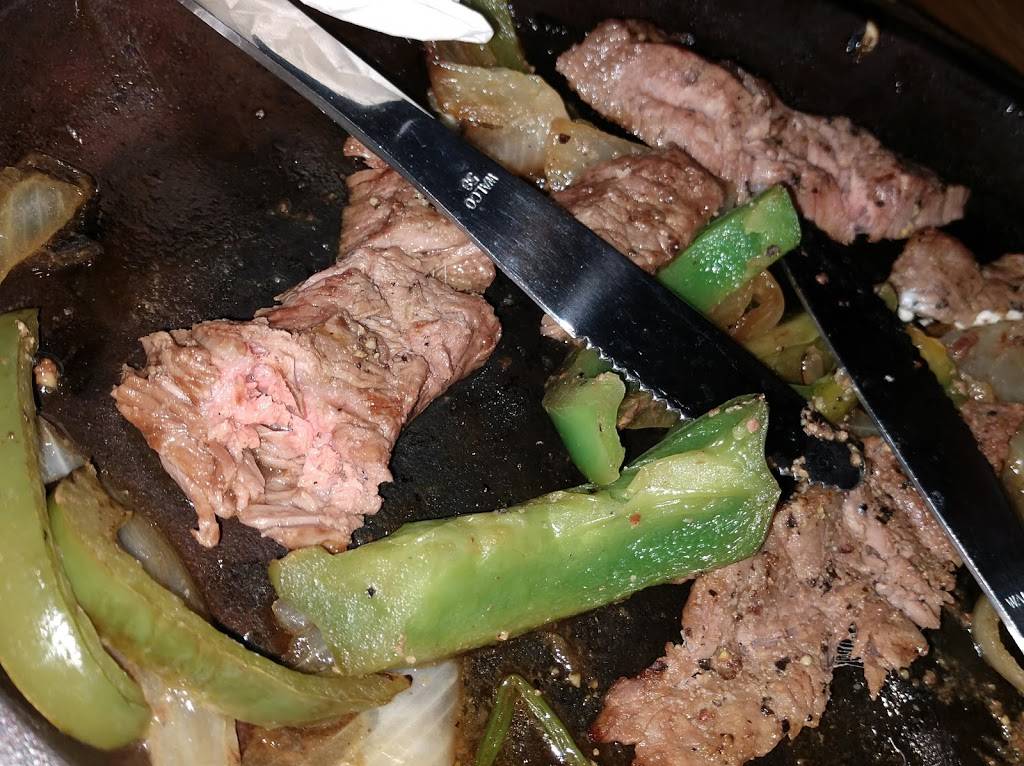 La Paloma Restaurant | restaurant | 8320 Northwoods Dr, Lincoln, NE 68505, USA | 4024893683 OR +1 402-489-3683