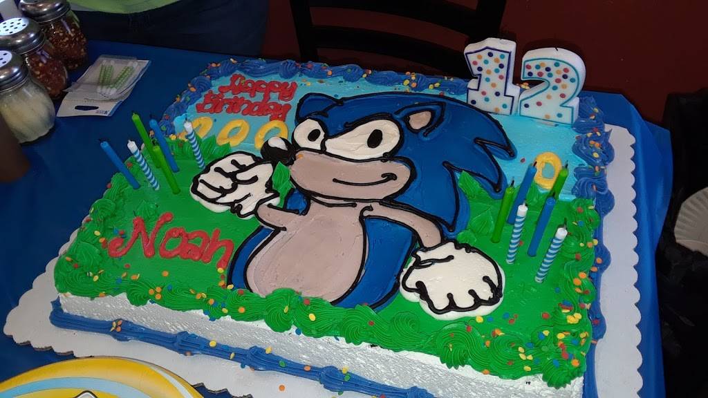 Pizza Plus | restaurant | 2603 Sullivan Gardens Pkwy, Kingsport, TN 37660, USA | 4233495565 OR +1 423-349-5565