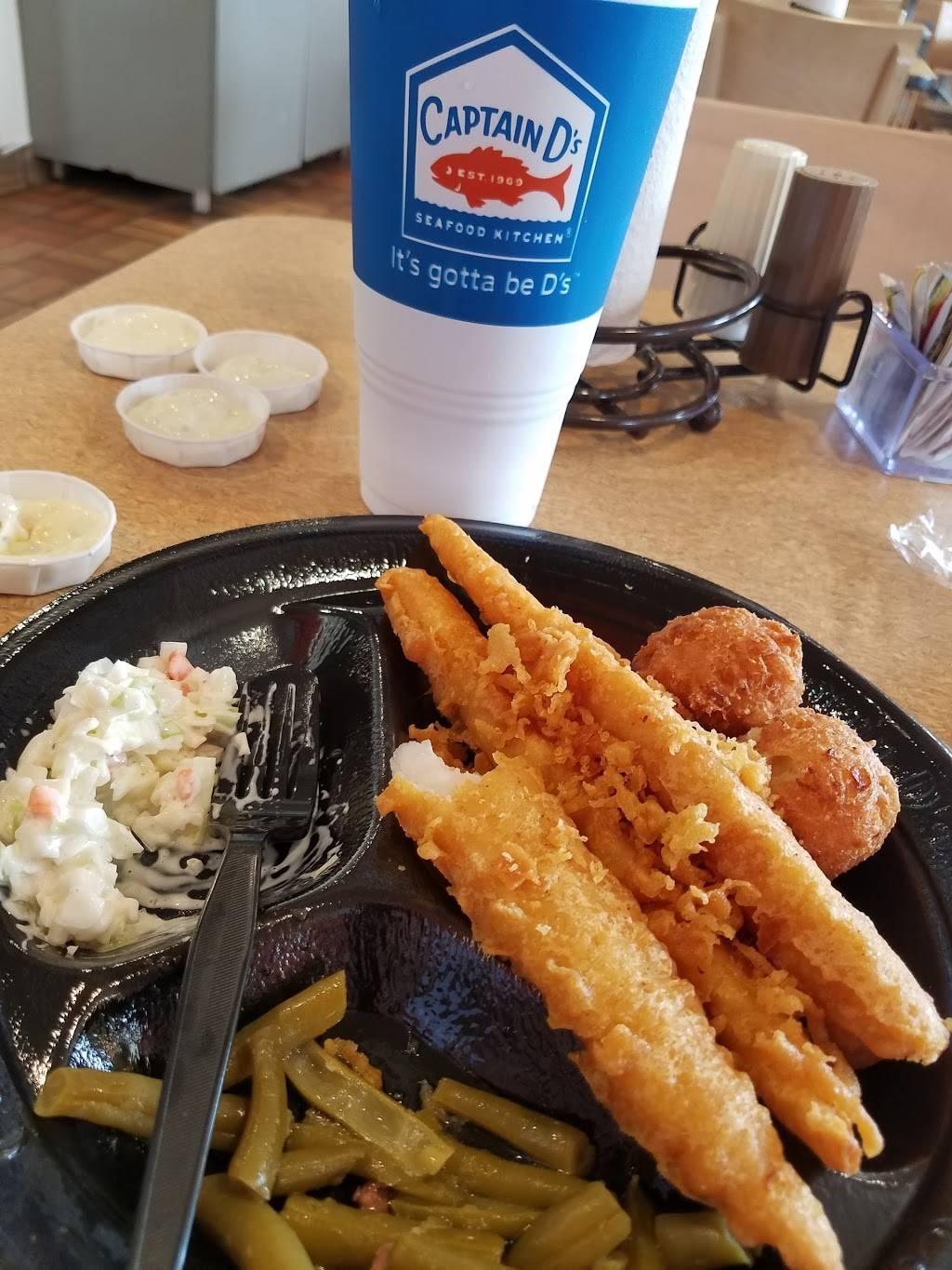 Captain Ds | restaurant | 1303 E Wood St, Paris, TN 38242, USA | 7314074072 OR +1 731-407-4072
