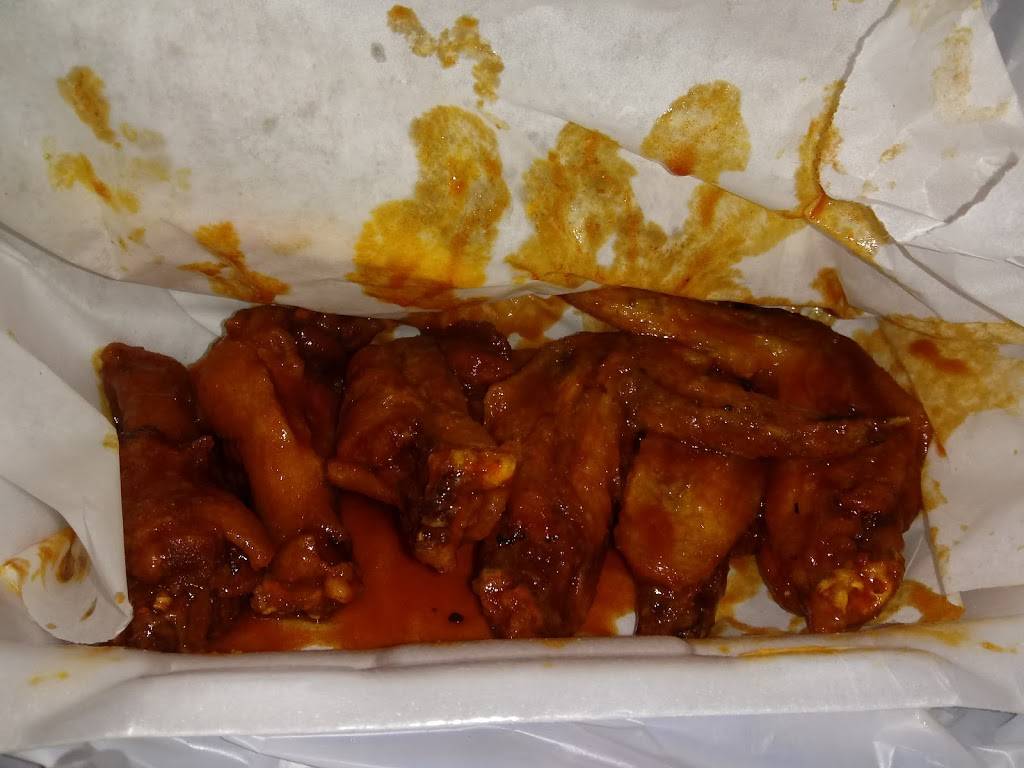 BJs Buffalo Style Hot Wings | restaurant | 3824 Elvis Presley Blvd, Memphis, TN 38116, USA | 9013964688 OR +1 901-396-4688