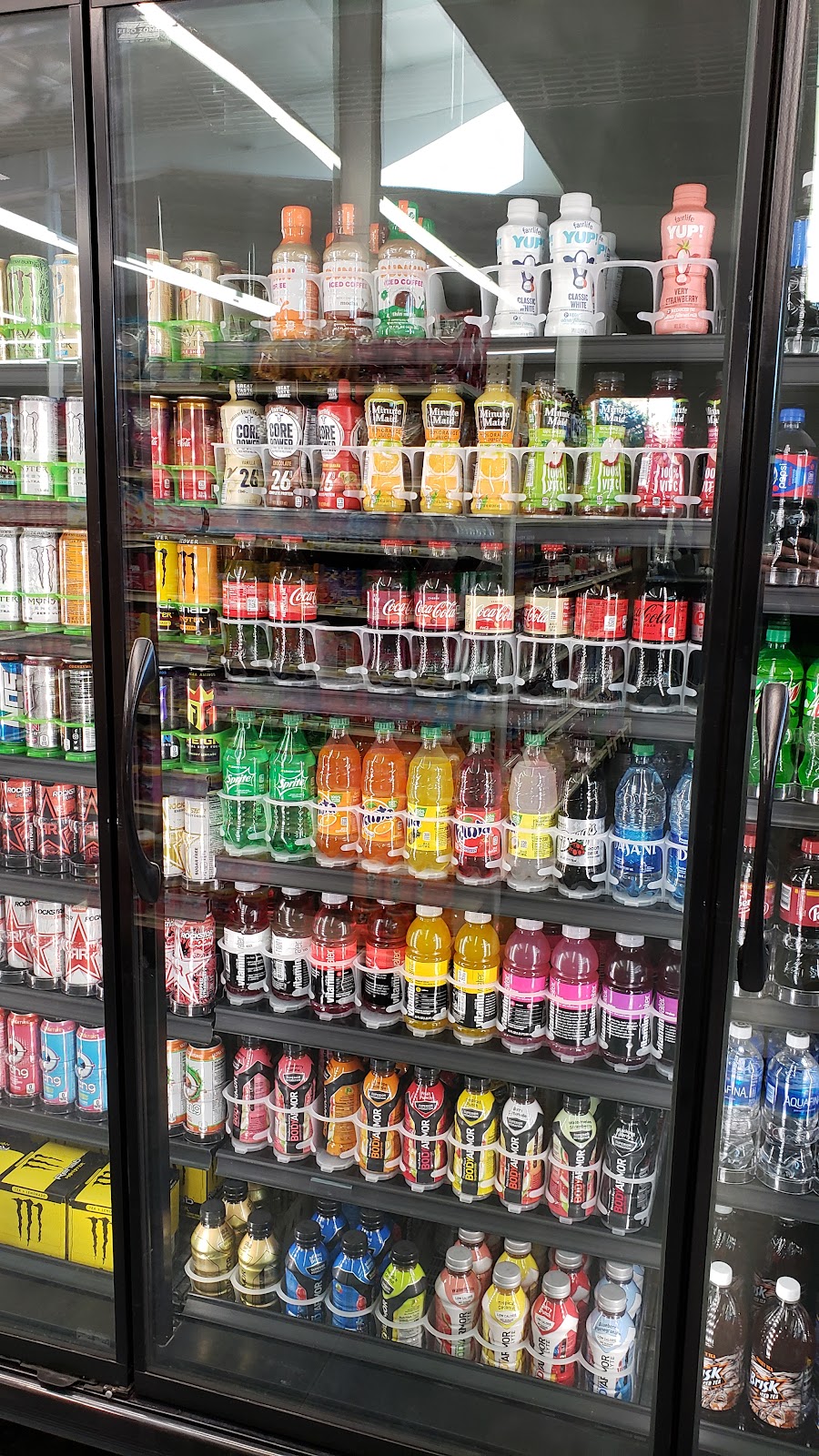 Grand Avenue Market | meal takeaway | 602 Grand Ave, Plains, KS 67869, USA | 6206771000 OR +1 620-677-1000