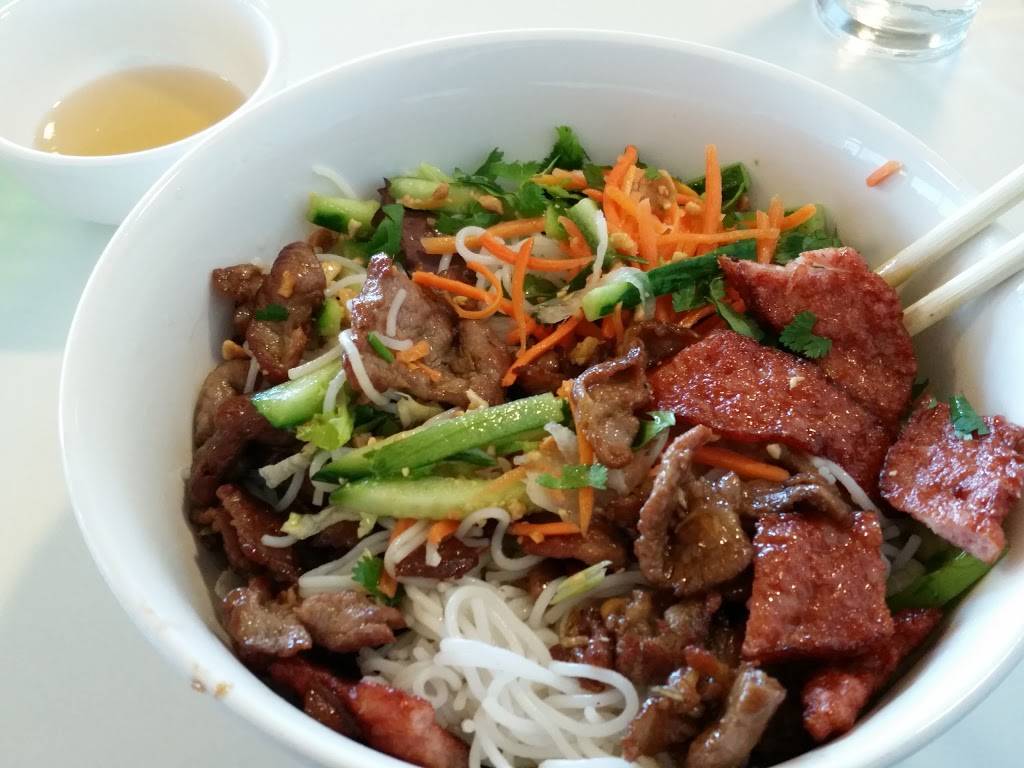 Saigon Bowl | restaurant | 8123 E Roosevelt St, Scottsdale, AZ 85257, USA | 4809495251 OR +1 480-949-5251