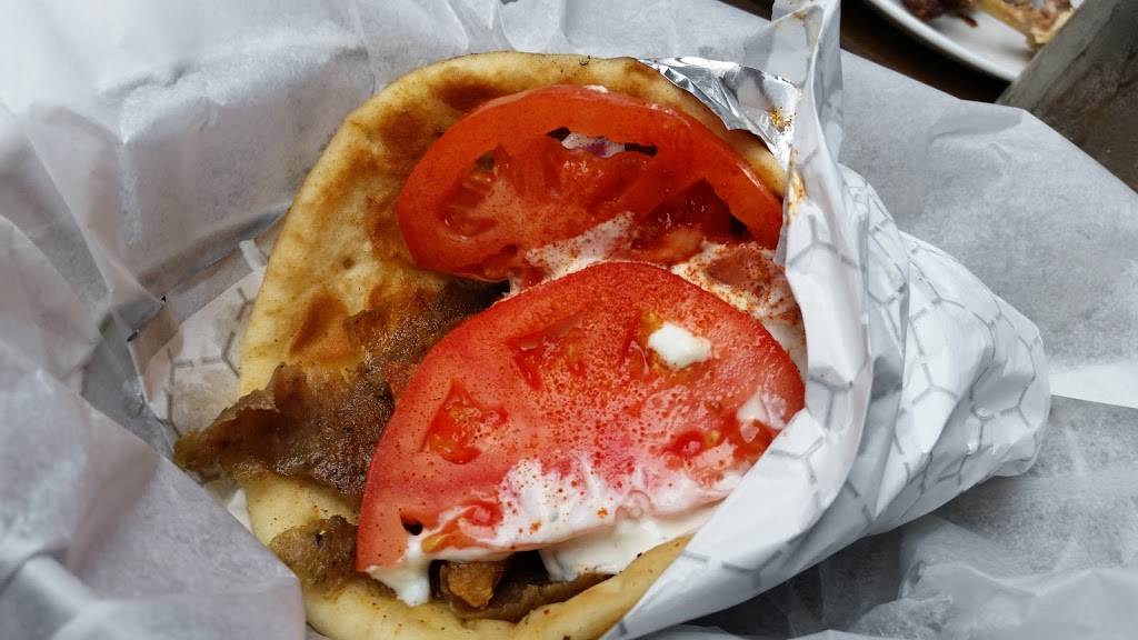 Crave Astoria | restaurant | 28-55 36th St, Astoria, NY 11103, USA | 7187264976 OR +1 718-726-4976