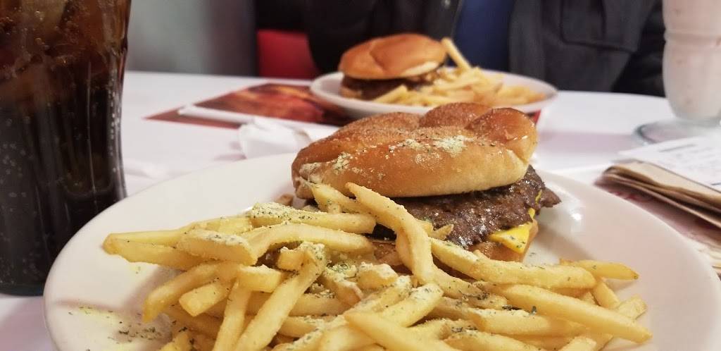 Steak n Shake | restaurant | 2806 Commerce Dr, Coralville, IA 52241, USA | 3198006117 OR +1 319-800-6117