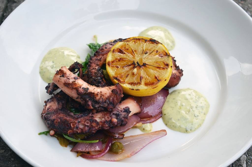 Dels Enoteca Pizzeria | restaurant | 2980 King St E, Kitchener, ON N2A 1A9, Canada | 5198932911 OR +1 519-893-2911