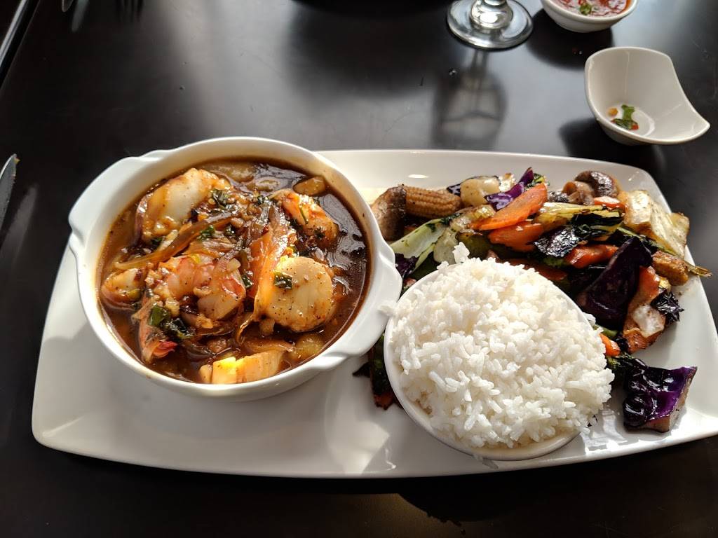 Siam Marina | restaurant | 16846 Oak Park Ave, Tinley Park, IL 60477, USA | 7084078825 OR +1 708-407-8825