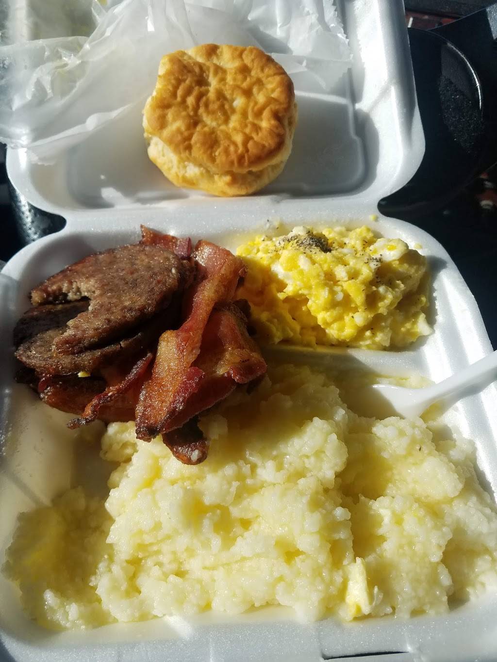 Marvins Hot Kitchen & Deli | restaurant | 3700 Lamar Ave, Memphis, TN 38118, USA | 9015850069 OR +1 901-585-0069