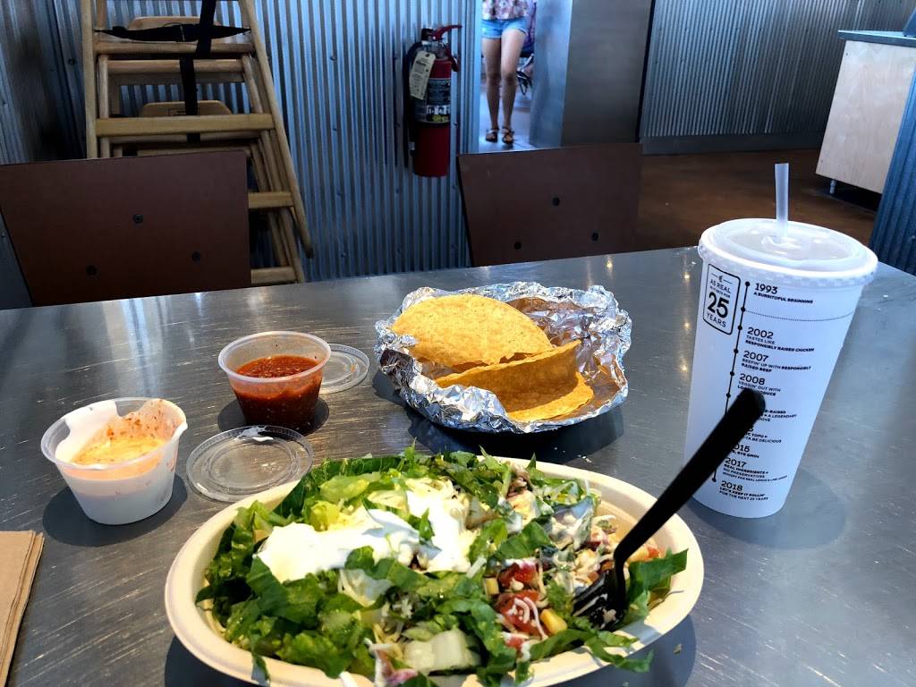 Chipotle Mexican Grill | restaurant | 3050 S Hulen St Ste C, Fort Worth, TX 76109, USA | 8177358355 OR +1 817-735-8355