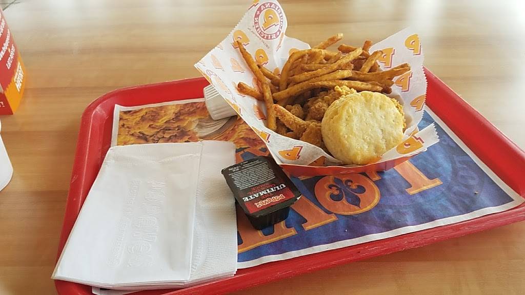 Popeyes Louisiana Kitchen | restaurant | 2709 Chamberlayne Ave, Richmond, VA 23222, USA | 8042288733 OR +1 804-228-8733