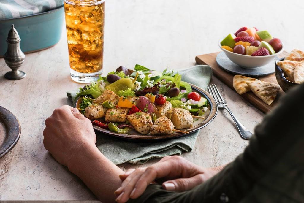 Zoës Kitchen | restaurant | 5035 Wellington Rd, Gainesville, VA 20155, USA | 7034680622 OR +1 703-468-0622