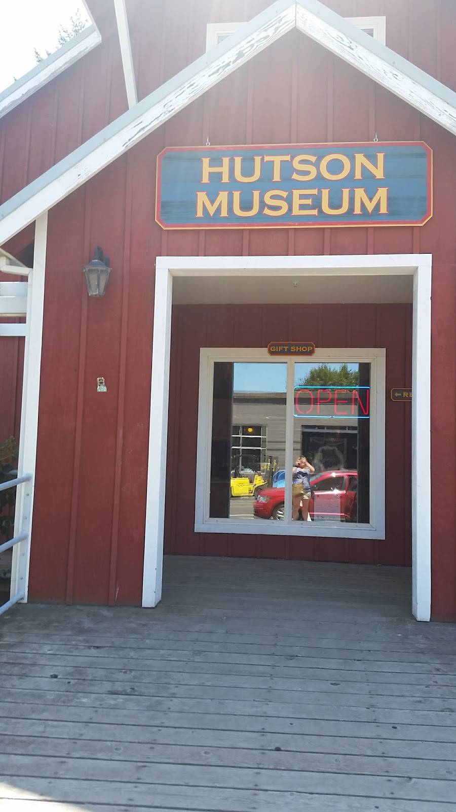 Apple Valley BBQ | restaurant | 4956 Baseline Dr, Mt Hood, OR 97041, USA | 5413523554 OR +1 541-352-3554