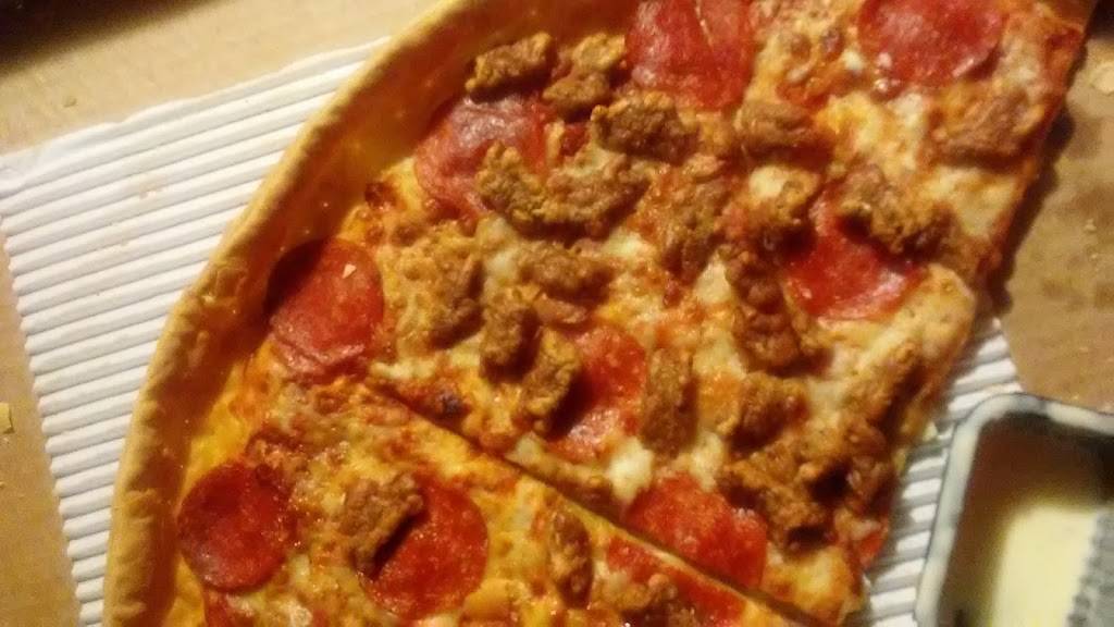 Pizza Hut | restaurant | 2560 S Alpine Rd, Rockford, IL 61108, USA | 8153990128 OR +1 815-399-0128